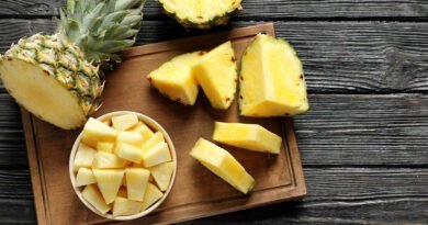 Health Benefits of Pineapple, a rich source of Vitamins